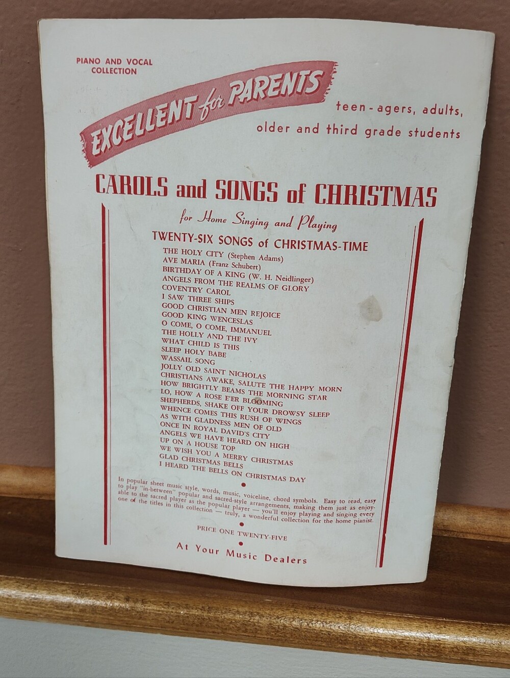 Vintage Santa's Favorite Carols (26 Songs) 1942 Christmas Sheet Music Accordion - Picture 2 of 2